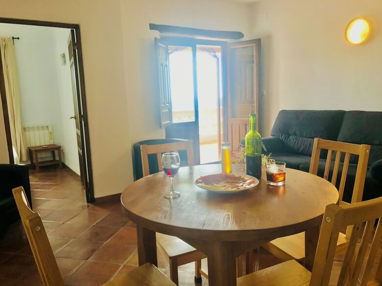 Aparthotel La Oveja Verde de La Alpujarra Apartamentos