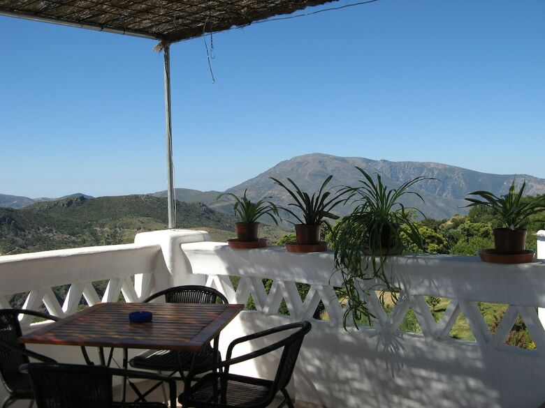 Aparthotel La Oveja Verde de La Alpujarra Apartamentos