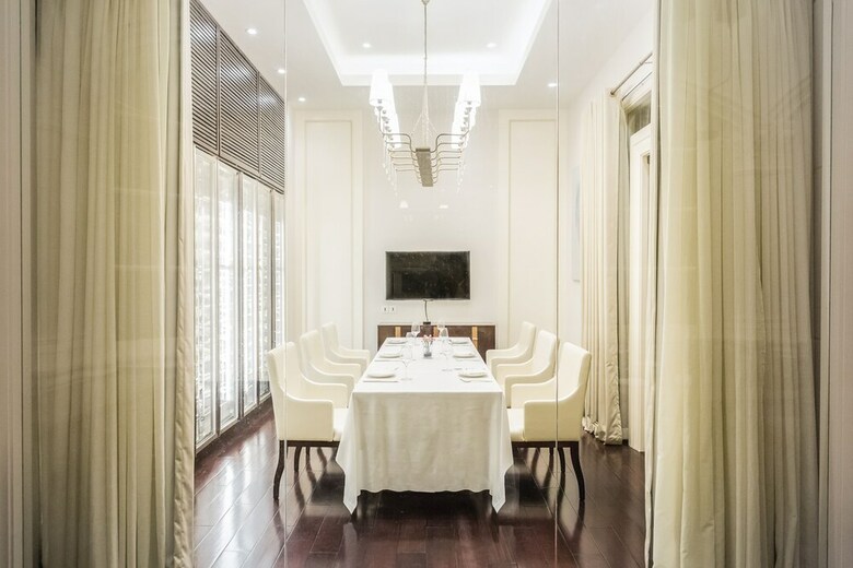Hotel Villa Song Saigon