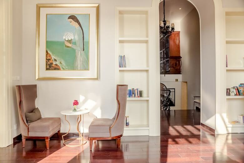 Hotel Villa Song Saigon