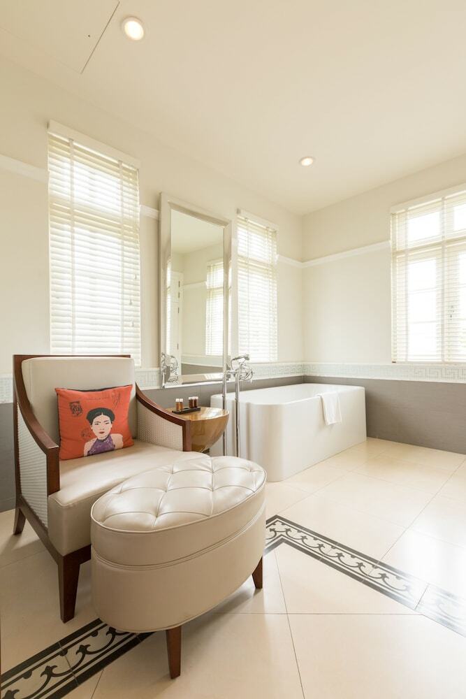 Hotel Villa Song Saigon