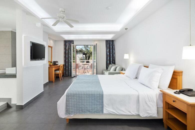 Hotel Apollo Palace