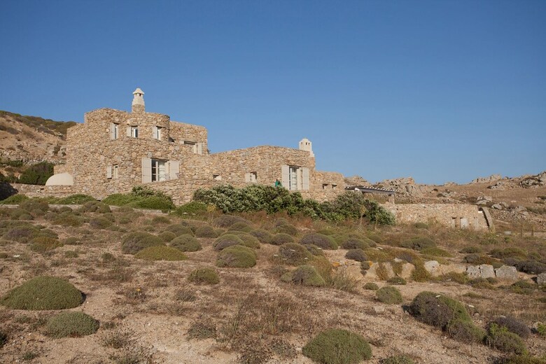 Villa Sandstone