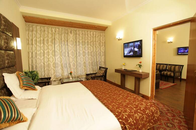 Hotel Grand Mumtaz Resorts