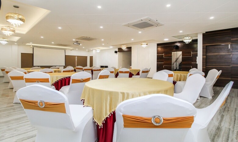 Treebo Trend Hotel A1
