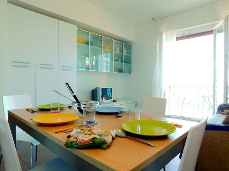 Apartamento Bilocale Con Favolosa Vista Mare