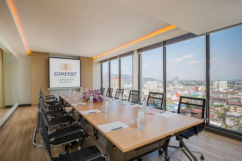 Aparthotel Somerset Harbourview Sri Racha