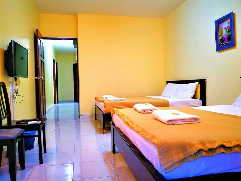 Zahaar Hotel