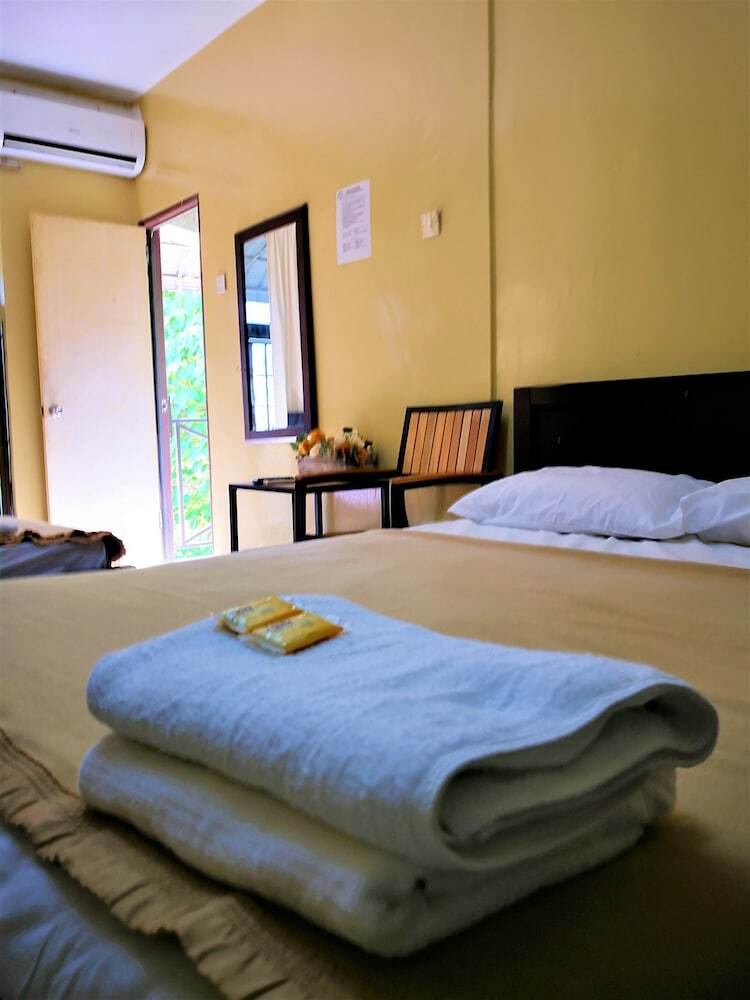 Zahaar Hotel