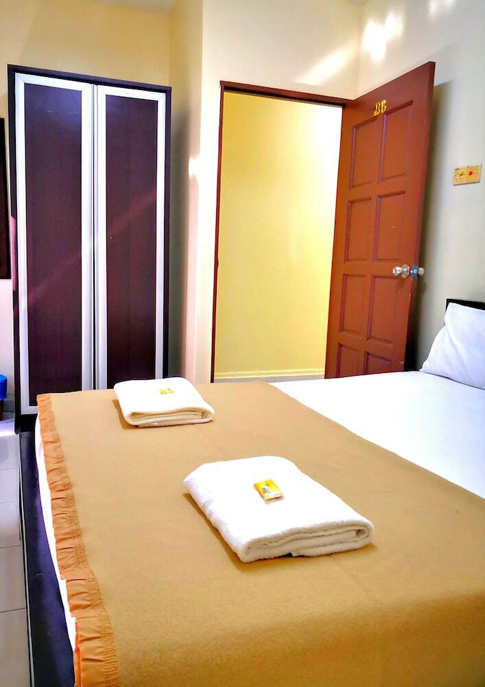 Zahaar Hotel