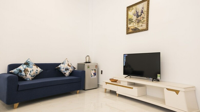 White Diamond Hotel