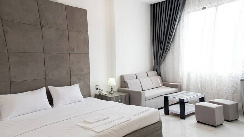 White Diamond Hotel