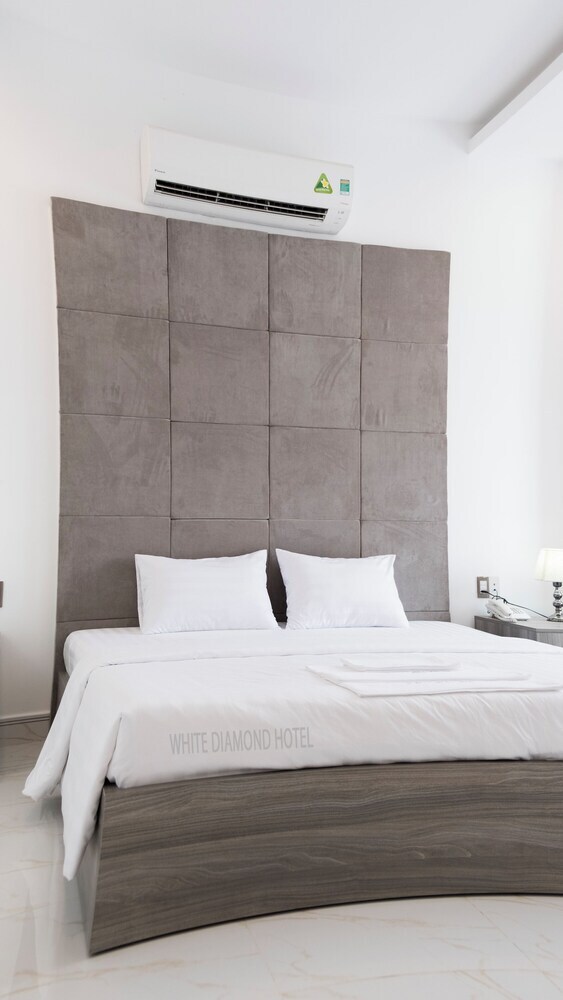 White Diamond Hotel
