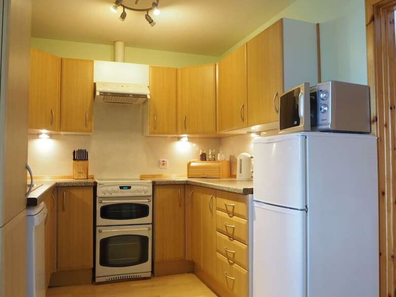 Decca Apartments