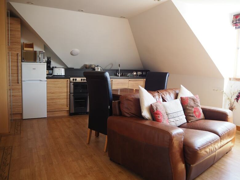 Decca Apartments