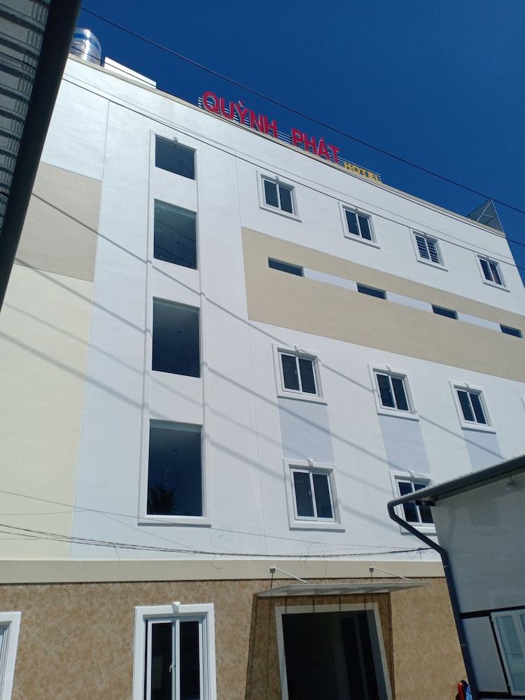 Hotel Khach San Quynh Phat