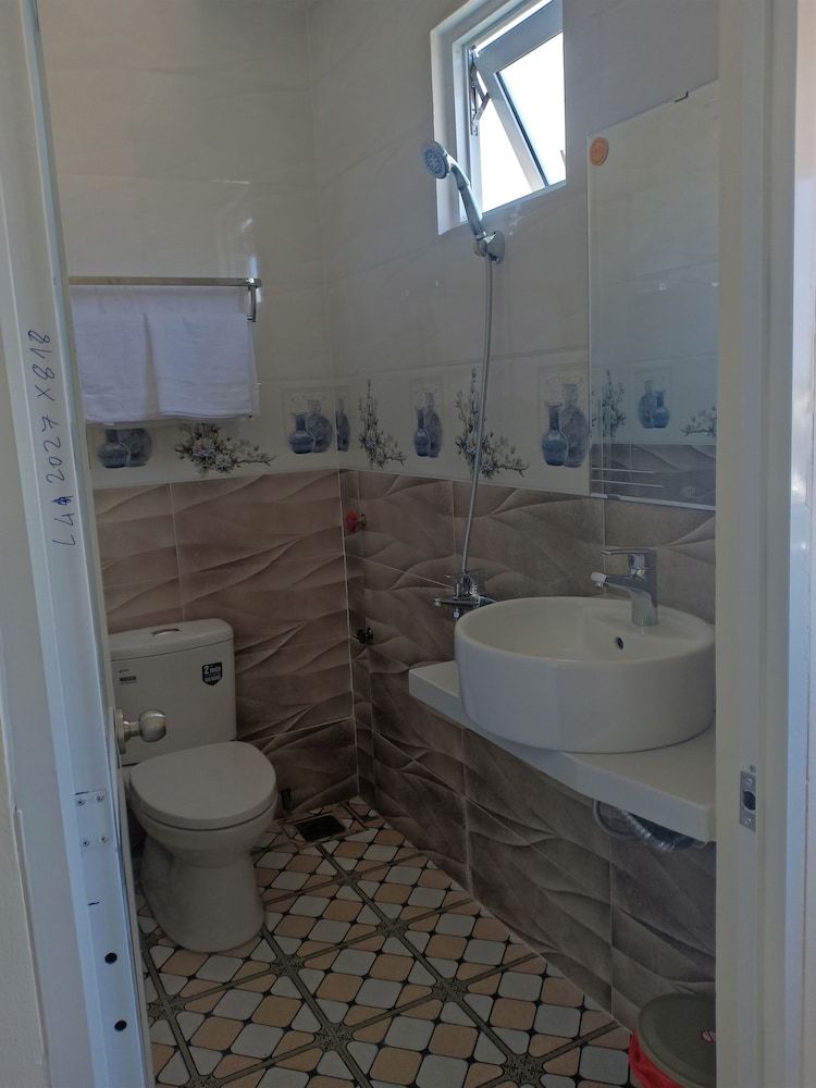 Hotel Khach San Quynh Phat