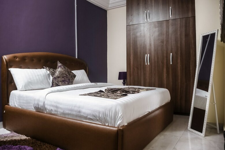 Plus 33 Hotel