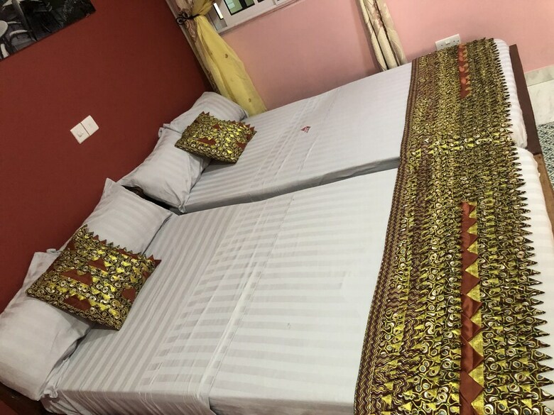 Plus 33 Hotel
