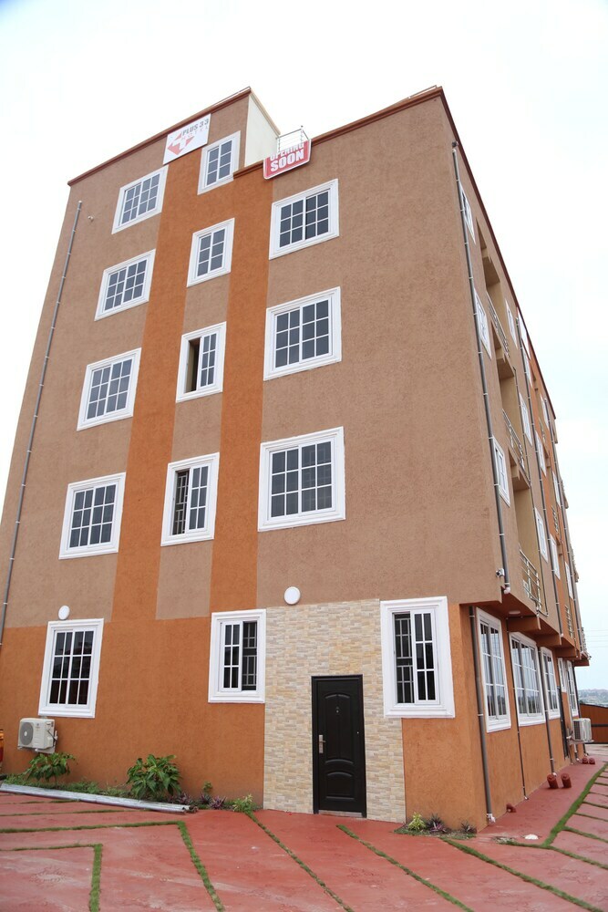 Plus 33 Hotel
