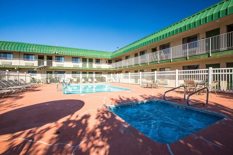 Motel University Inn