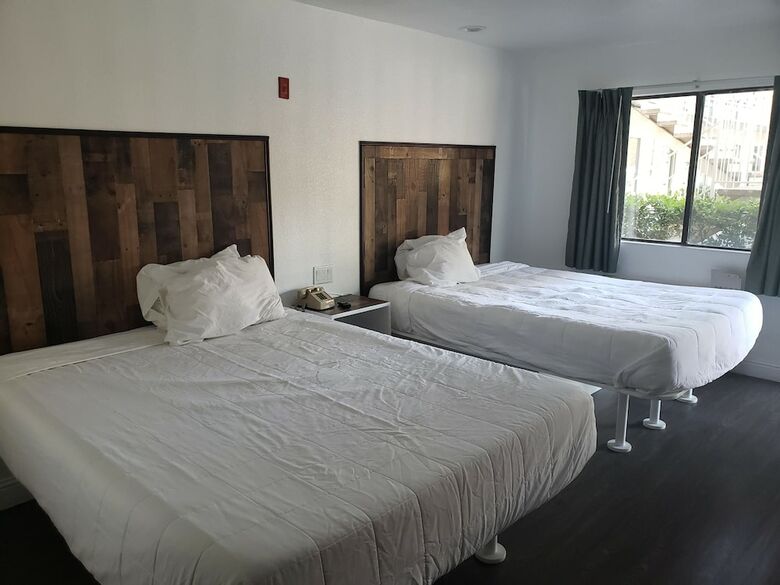 Motel University Inn