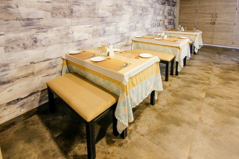 Bed & Breakfast Siesta Medanta Medicity