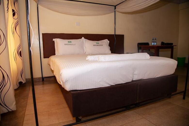 Greenvale Hotel