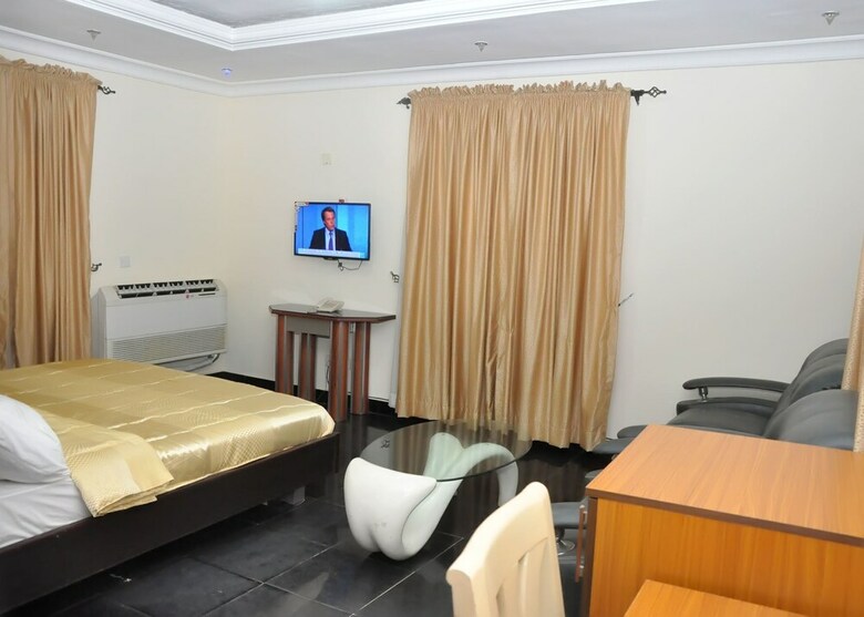 Hotel D'luxx Villa & Suites
