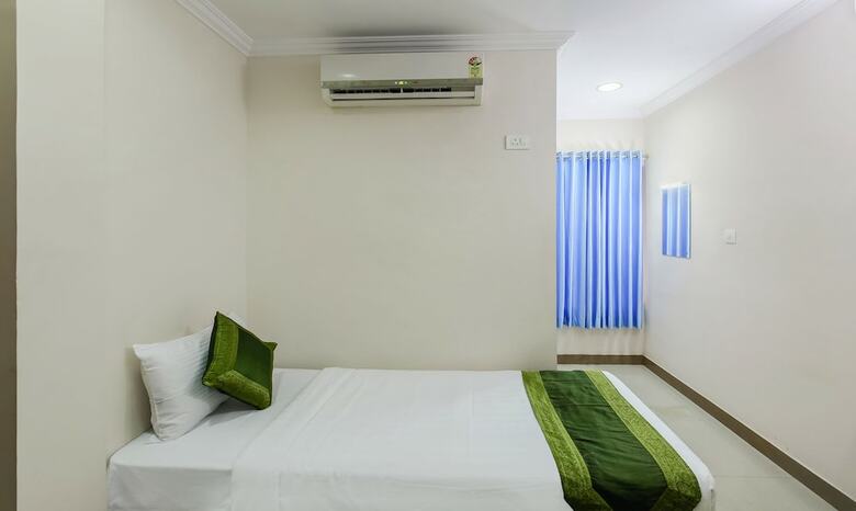 Hotel Treebo Royal Inn Trivandrum