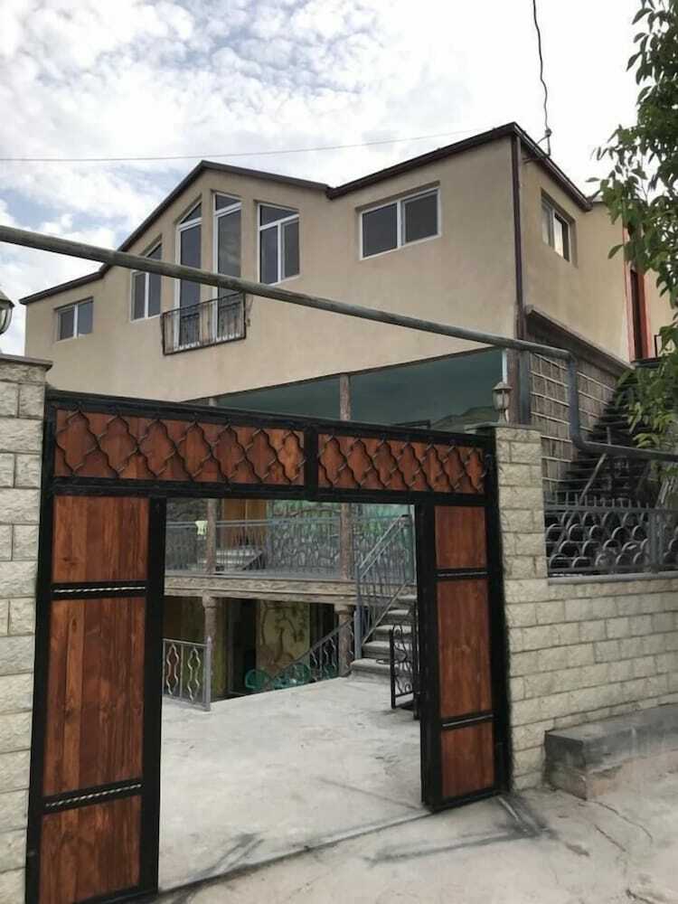 Hotel Garni Bread House