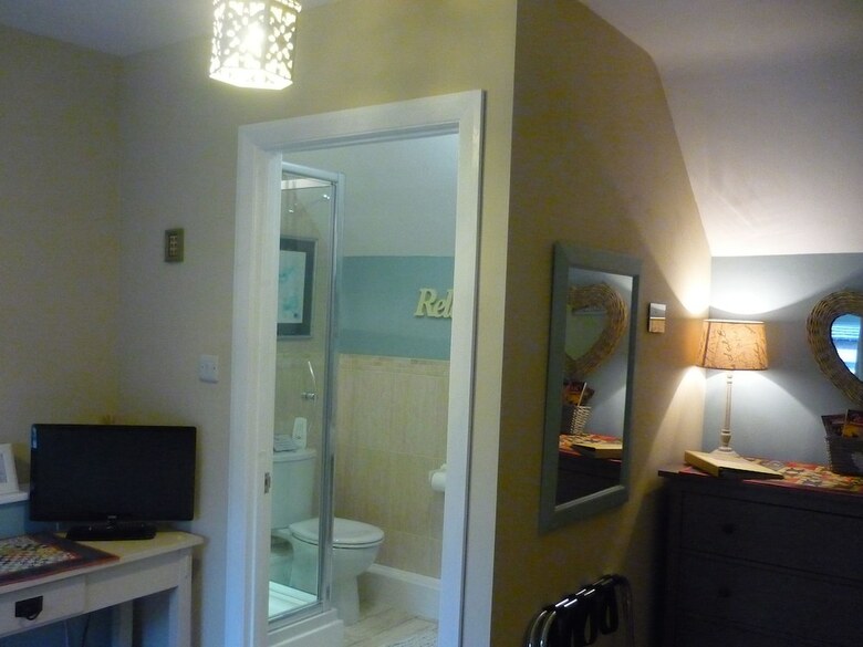 Bed & Breakfast White Cottage