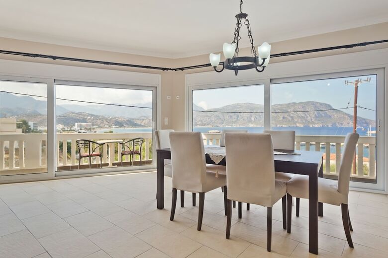 Lux Seaview Apartment