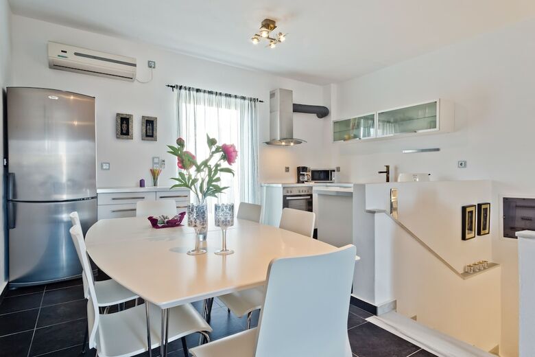 Apartamentos Gefiraki House