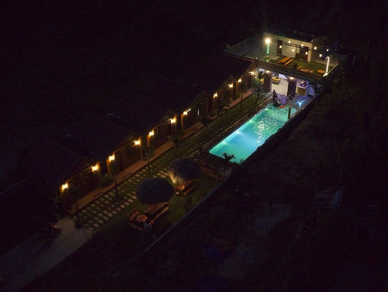 Hotel Phong Nha Hillside View Bungalow