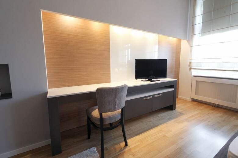 Christiano Apartments