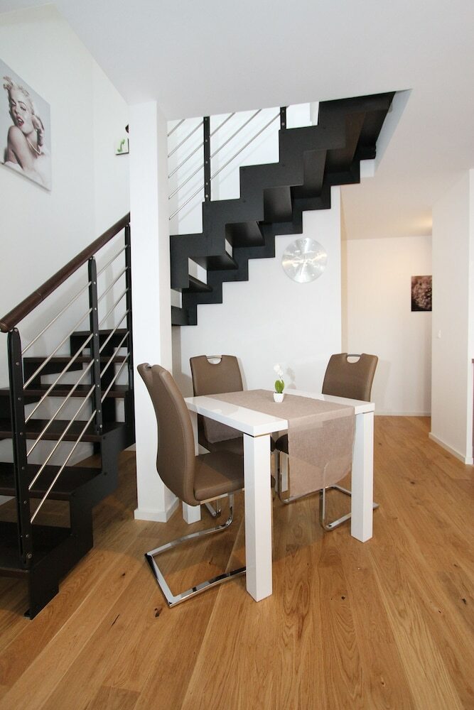 Christiano Apartments