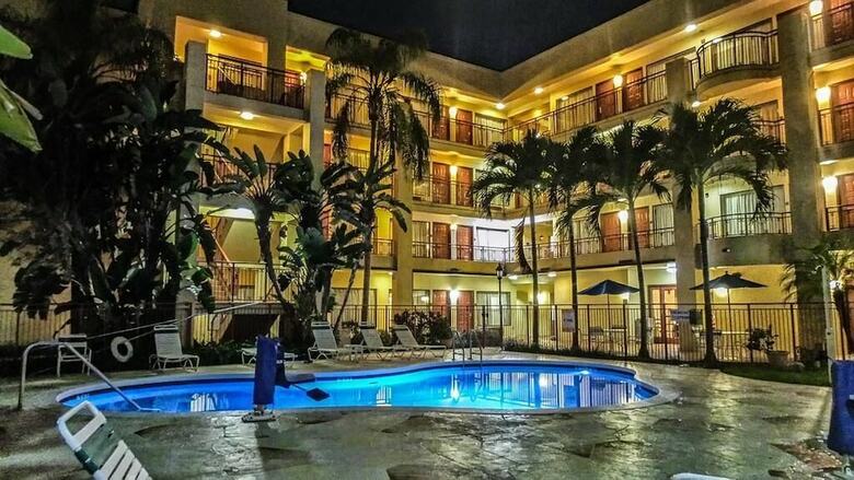 Hotel Quality Suites Deerfield Beach