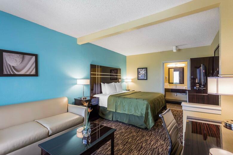 Hotel Quality Suites Deerfield Beach