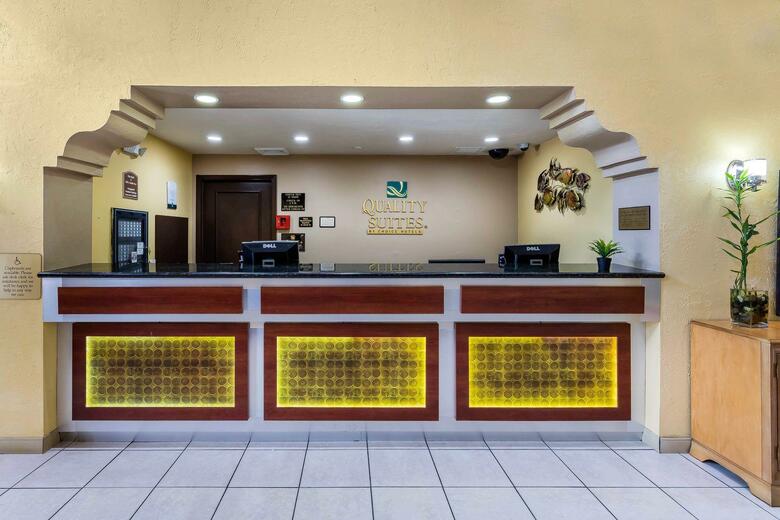 Hotel Quality Suites Deerfield Beach
