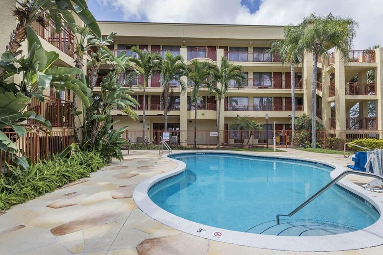 Hotel Quality Suites Deerfield Beach