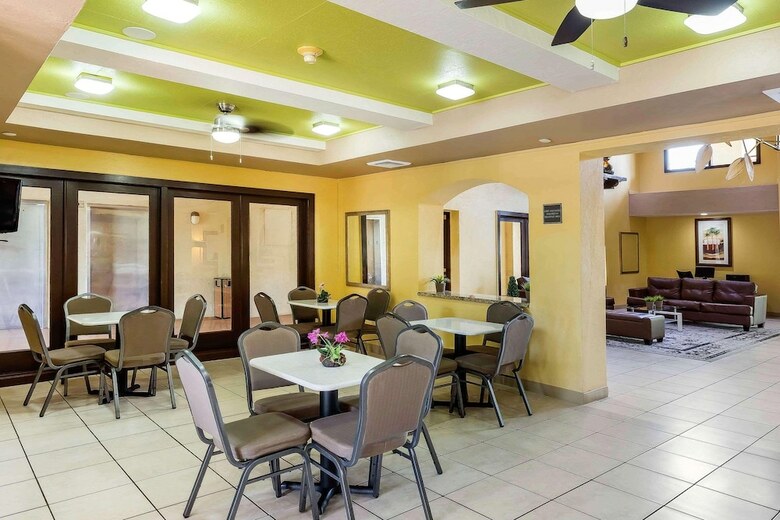 Hotel Quality Suites Deerfield Beach