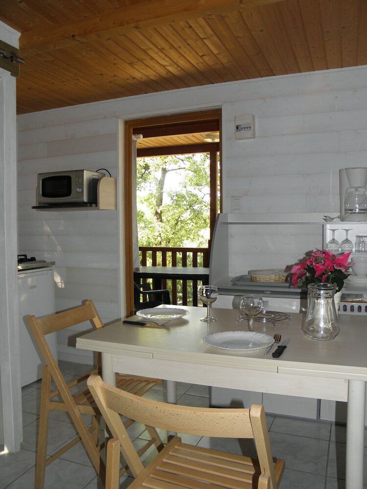 Cybeles Vacances Camping Les Alb�res
