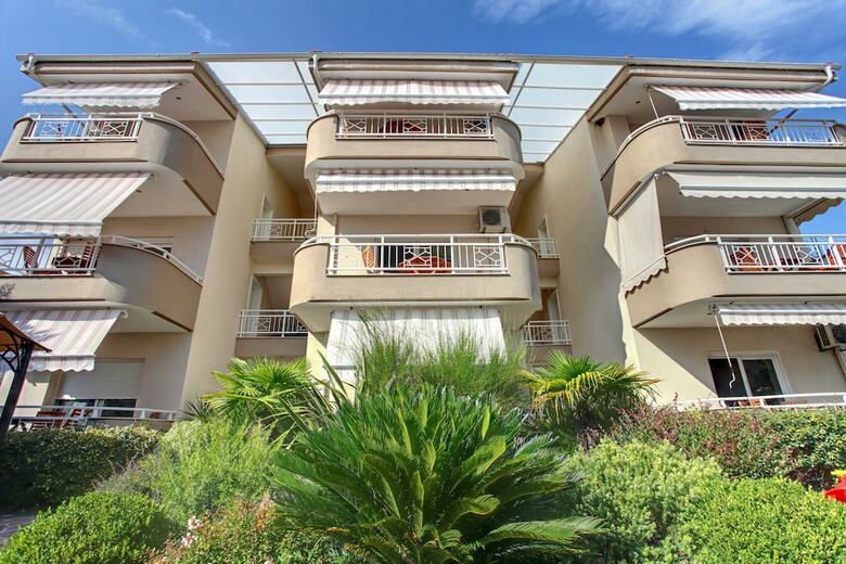 Stayinn Bellevue Apartments