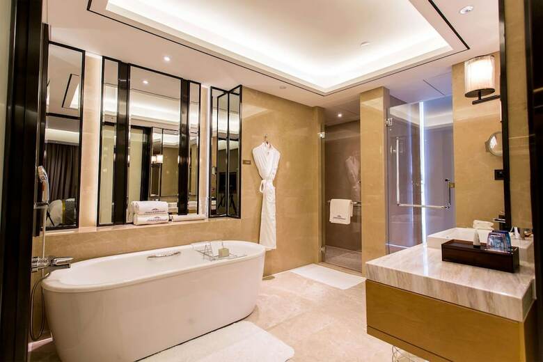 Hotel Howard Johnson By Wyndham Glory Plaza Chenghai