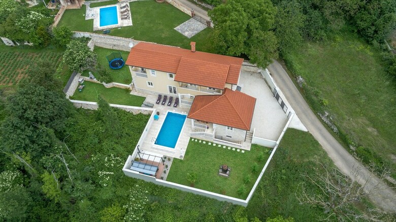 Villa Mira