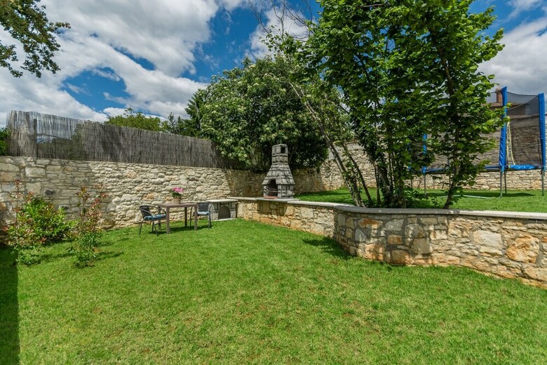 Villa Mira