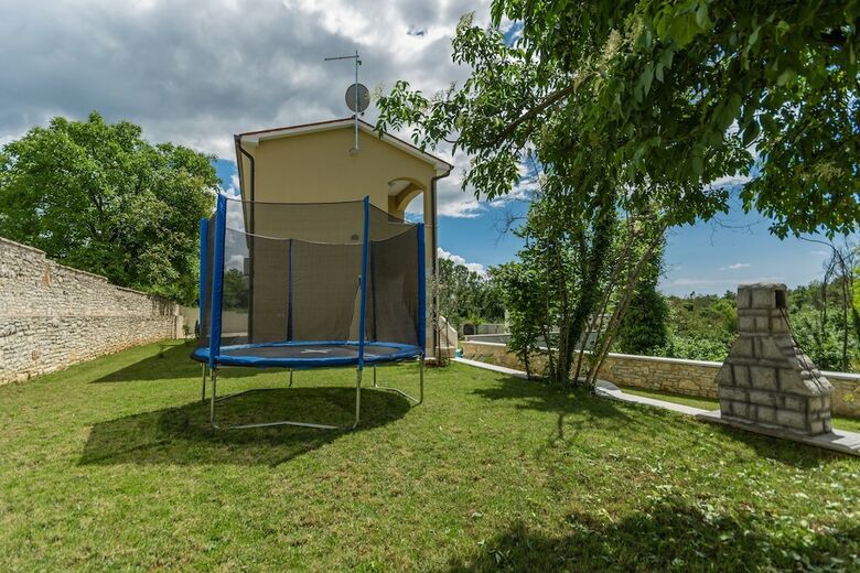 Villa Mira