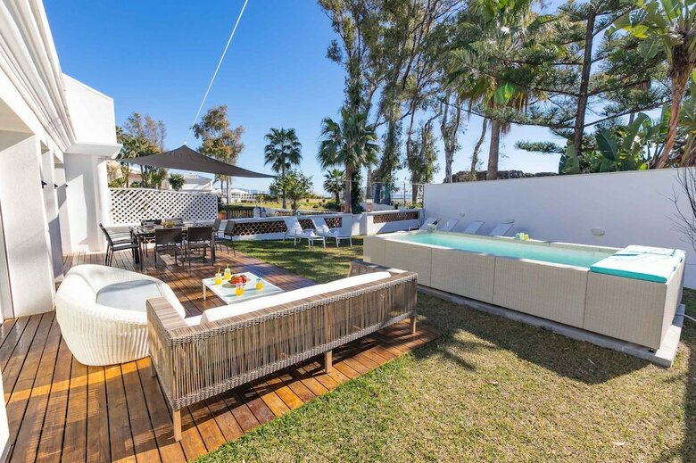 Guadalmina Beachfront Villa