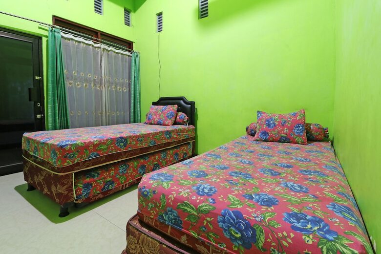 Hotel Penginapan Qarina